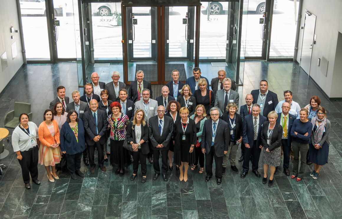 Management board, 2018